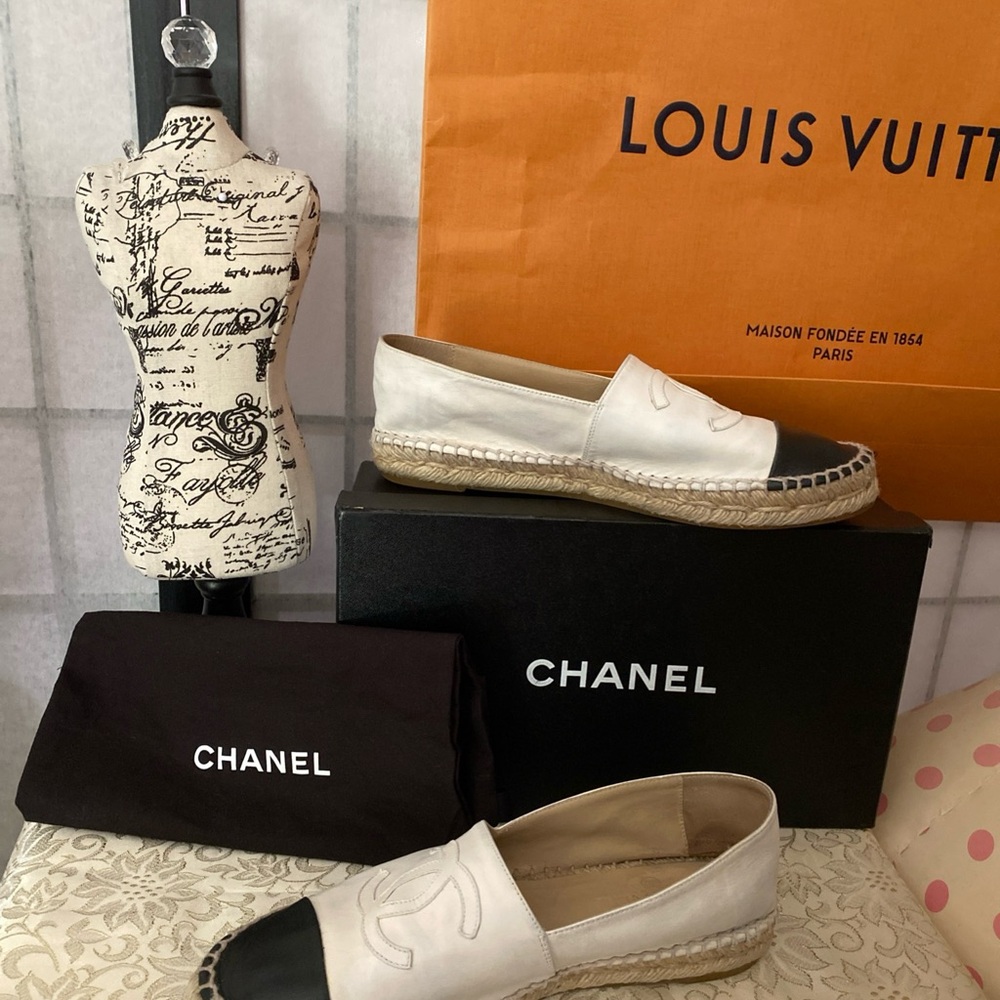 Chanel Wom 39 Blk/Wht Espadrilles Slip-Ons Flats MI Spain Interlocking C’s Logo